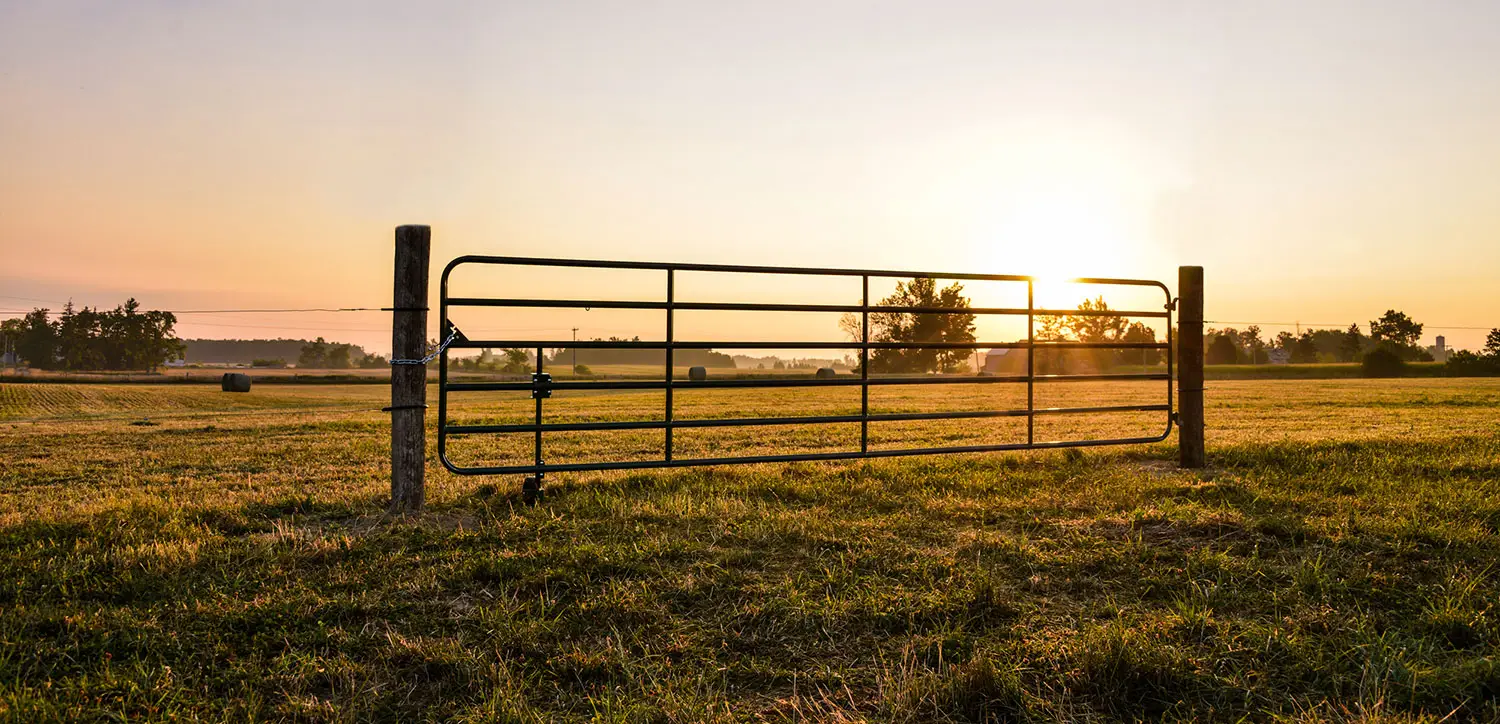 Farm fencing and swing gates in ontario - installation by johnston fence contracting - orillia, barrie, oro-medonte, and simcoe county